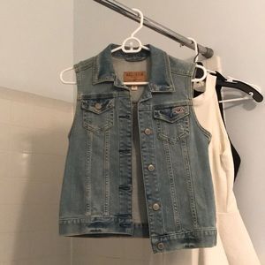 Jean Vest